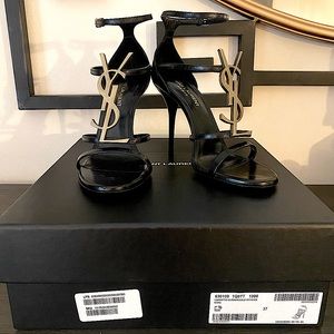 Almost New - YSL Cassandra Sandals - 100 height, size 37